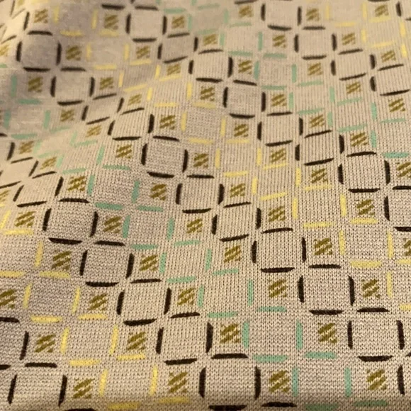 Tehama Men’s Geometric Print Golf Shirt - Picture 3 of 6